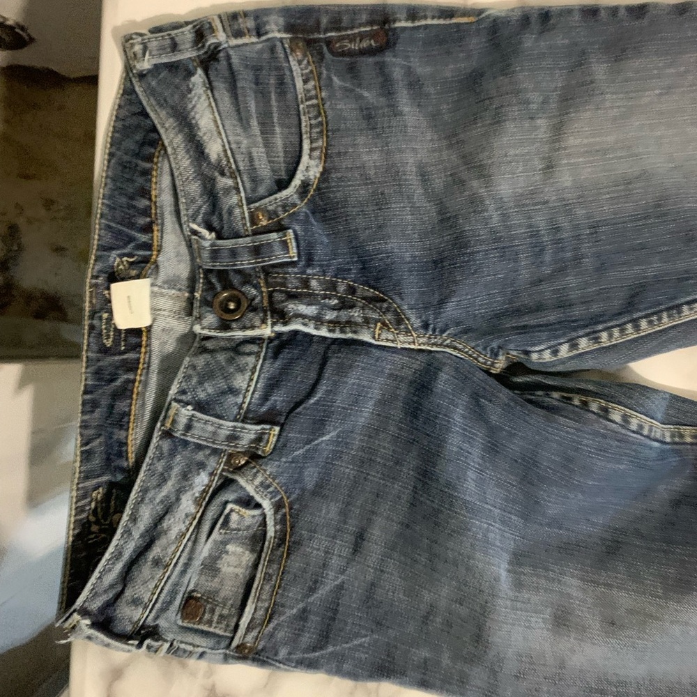 Silver Jeans woman’s Slim Straight Blue Washed Jeans